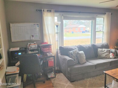 411 Maple St, Jacksonville, NC 28540 - photo 5