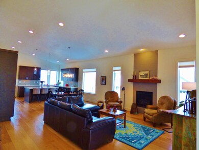 61099 SE Marble Mountain Ln, Bend, OR 97702 - photo 4