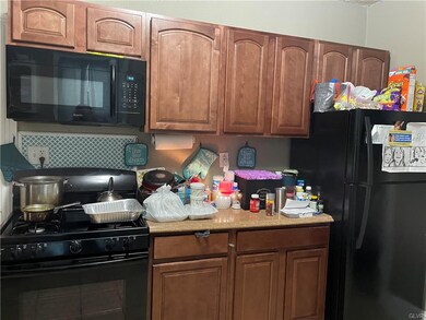 Apt 2