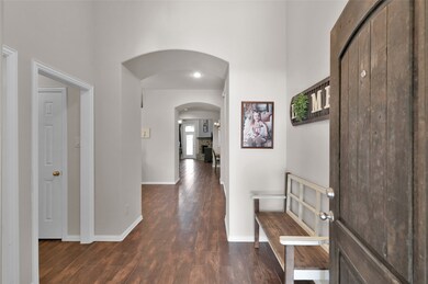 Flowing open floorplan from the front to back