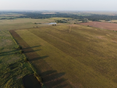 N2600, Geronimo, OK 73543 - photo 2