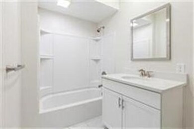 48 Humphrey St unit 2, Swampscott, MA 01907 - photo 5