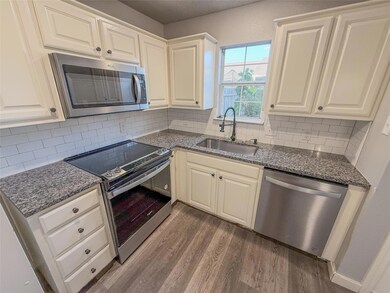 711 W Crawford St, Denison, TX 75020 - photo 6