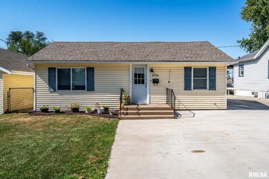 2317 46th St, Moline, IL 61265 - photo 2