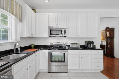 9 Corbett Dr, Marcus Hook, PA 19061 - photo 7