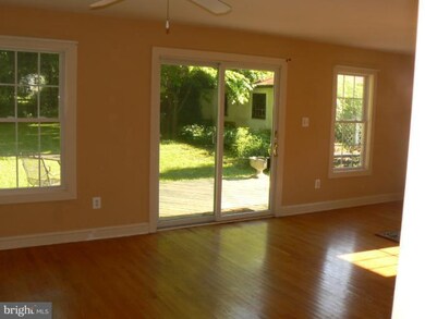 704 W Washington St, Middleburg, VA 20117 - photo 3