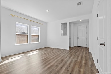 2056 Cowan Dr, New Braunfels, TX 78132 - photo 3