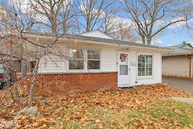 26435 Tawas St, Madison Heights, MI 48071 - photo 3