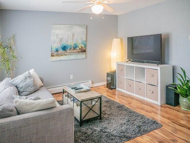LIVINGROOM