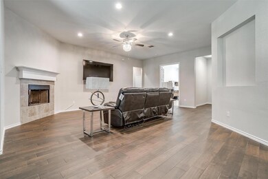 1412 Glade Meadows Dr, Joshua, TX 76058 - photo 6