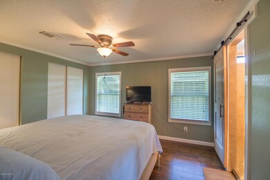 2334 Coconut Palm Dr MLS-8