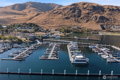 1350 W Woodin Ave unit A-08, Chelan, WA 98816 - photo 2