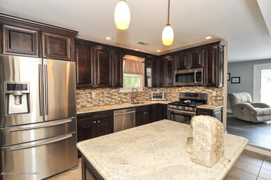 4 Cape Ct - MLS (Kitchen)