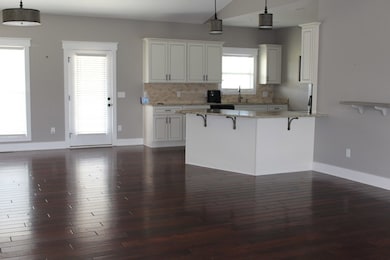 155 Crooked Creek Dr, Cookeville, TN 38506 - photo 2