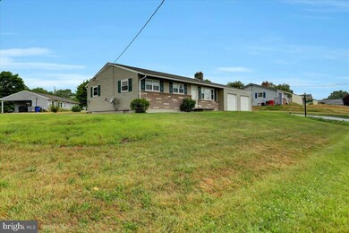 3385 Westview Cir, Greencastle, PA 17225 - photo 3