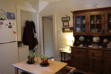 11 Cedar St, Saint Albans, VT 05478 - photo 5