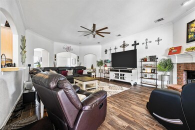 173 Cooperstown Dr, Springtown, TX 76082 - photo 6