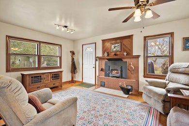 4309 Hegg Ave, Madison, WI 53716 - photo 6