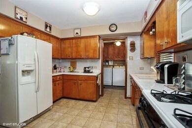 (14x12) - highly functional kitchen with ceiling f
