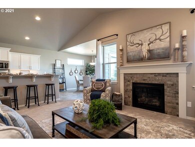 733 S 52nd St, Springfield, OR 97478 - photo 3