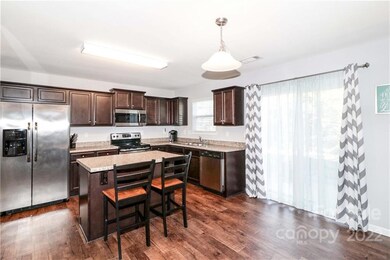 114 Harvest Pointe Dr, Statesville, NC 28677 - photo 7