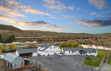 5060 Basin View Dr, Rock Island, WA 98850 - photo 3