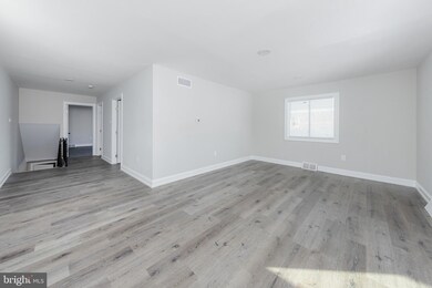 27 N Delsea Dr, Clayton, NJ 08312 - photo 4