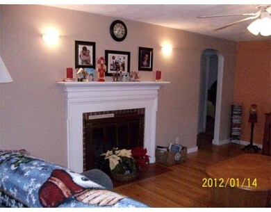 402 Andover St unit 1, Wilmington, MA 01887 - photo 5