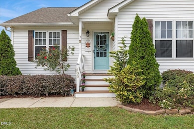 100 Stoney Creek Cir, Smithfield, NC 27577 - photo 4