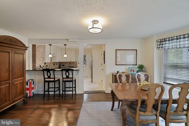 429 W Beechtree Ln, Wayne, PA 19087 - photo 4