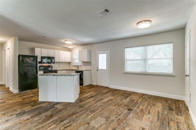 1002 Shawnee Trace, Grand Prairie, TX 75051 - photo 4