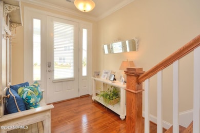 3215 Bay Winds stairs