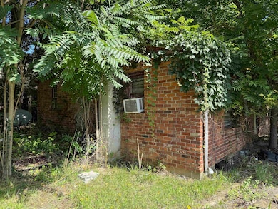 601 Orchard Rd, Pulaski, VA 24301 - photo 2