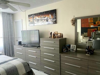 18900 NE 14th Ave unit D205, Miami, FL 33179 - photo 7