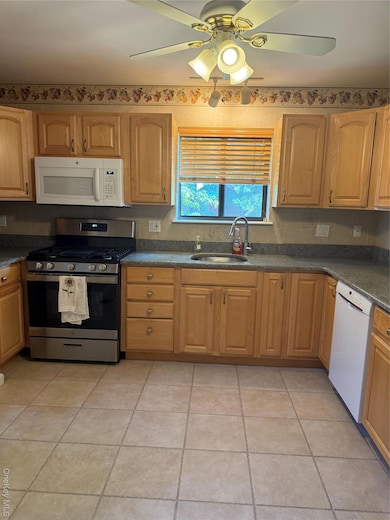 908 Scenic Ln, Poughkeepsie, NY 12603 - photo 5