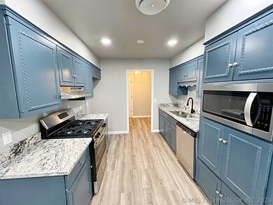 215 N State Ave, Tahlequah, OK 74464 - photo 5