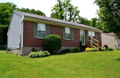 6612 Burlwood Dr, Louisville, KY 40229 - photo 5