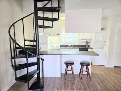 540 W Magnolia Ave unit 5, Auburn, AL 36832 - photo 5