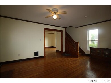 Living Room In 4 brdm home