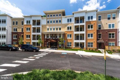 Enclave unit 208, Fairfax, VA 22031 - photo 2