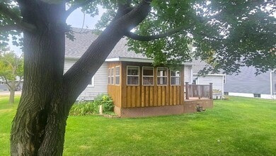 107 E 5th St, Cyrus, MN 56323 - photo 5