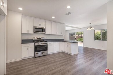 14352 Raven St, Sylmar, CA 91342 - photo 3