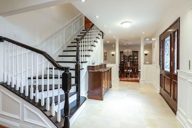 39 Mockingbird Ln, Oak Brook, IL 60523 - photo 2