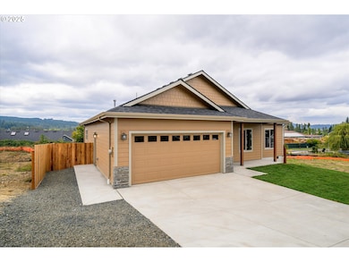 673 Boulder Loop, Creswell, OR 97426 - photo 2