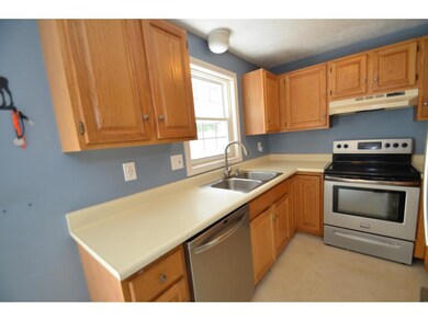 39 Beech Hill Ave, Manchester, NH 03103 - photo 3