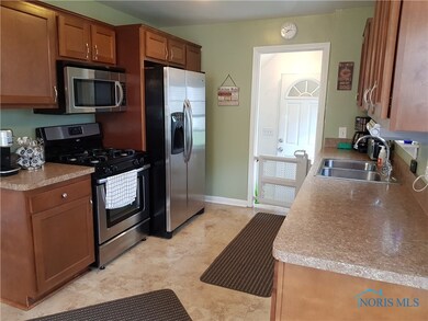 3621 Bellevue Rd, Toledo, OH 43613 - photo 5