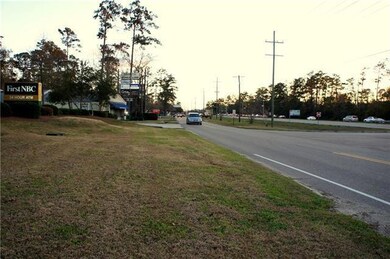 1357 N Causeway Blvd unit 4, Mandeville, LA 70471 - photo 3