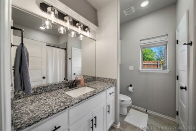 506 Castle Pines Cir, Claremore, OK 74019 - photo 7