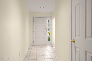 453 E Putnam Ave unit 1J, Cos Cob, CT 06807 - photo 2