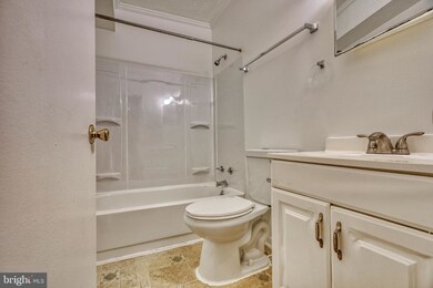 322 N Paca St unit 3, Baltimore, MD 21201 - photo 5
